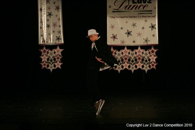 LG8Q8912
