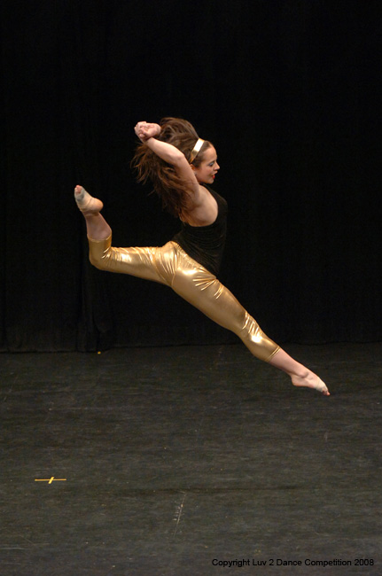 Luv2Dance011