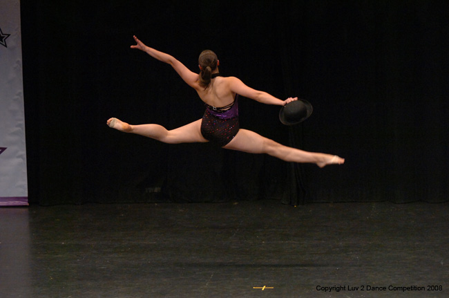 Luv2Dance034