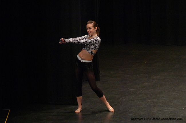 Luv2Dance035