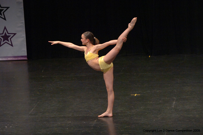 Luv2Dance048