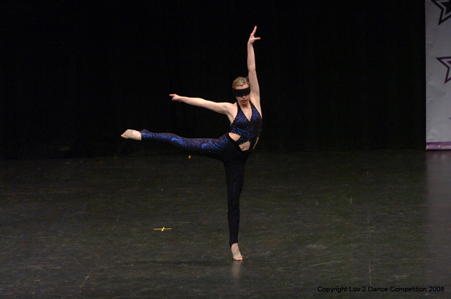 Luv2Dance057