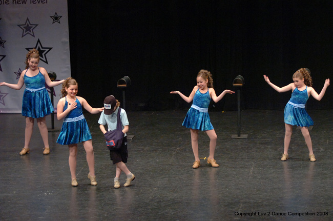 Luv2Dance063