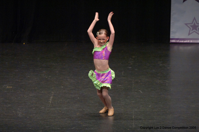 Luv2Dance104