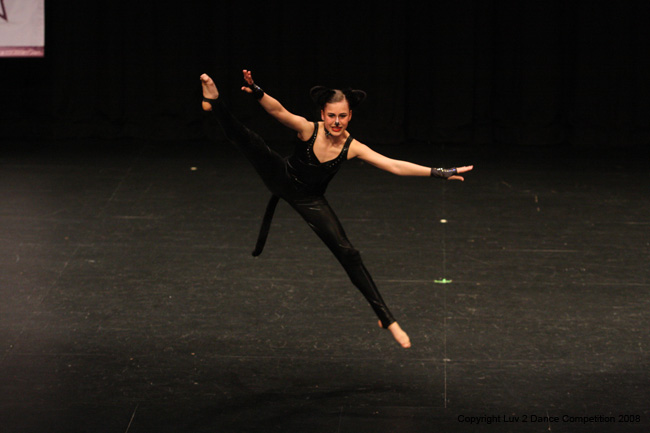 Luv2Dance272