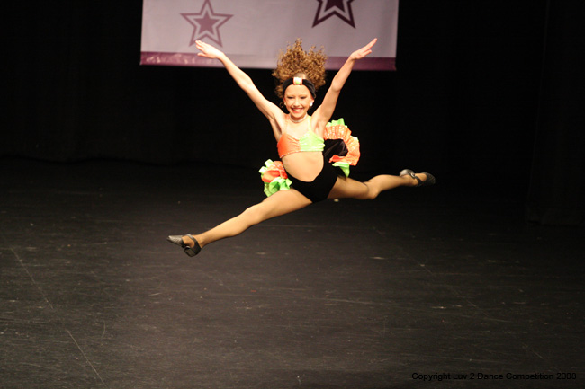 Luv2Dance352