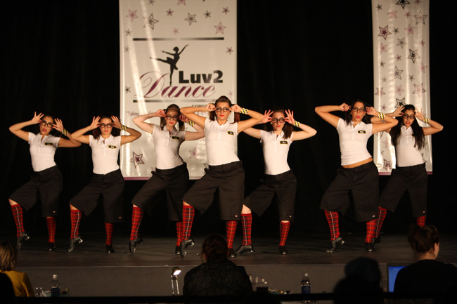 Luv2Dance382