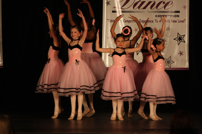 Luv2Dance453